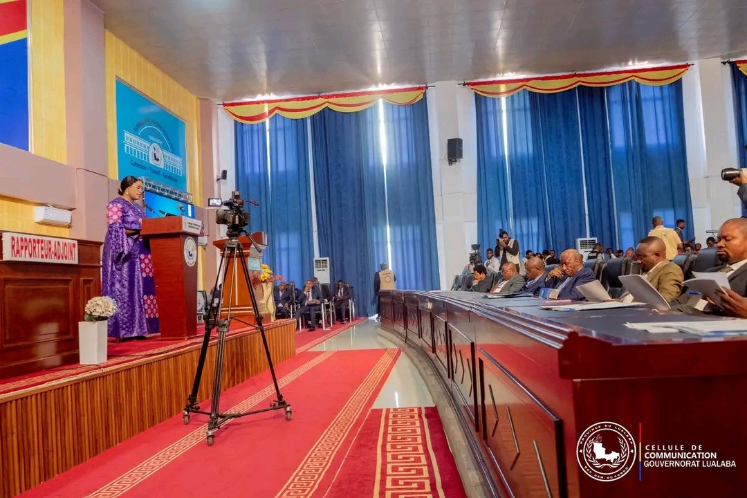 LUALABA/ ASSEMBLÉE PROVINCIALE: LA GOUVERNEURE FIFI MASUKA PRÉSENTE LE PROJET D’ÉDIT BUDGÉTAIRE POUR L’EXERCICE 2026, DEVANT LESDÉPUTÉS.